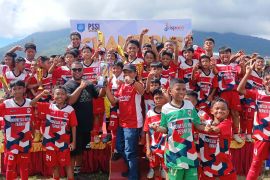 Indonesia Muda  Ternate juara umum festival sepak bola usia dini