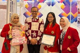 Mahasiswa Unhas juara ajang BPOM dengan riset payudara