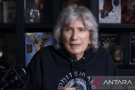 Vokalis Whitesnake, David Coverdale umumkan pensiun dari musik