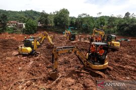 Tim SAR temukan satu korban tanah longsor di Cilacap pada Minggu siang
