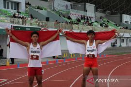 Gilang Satria Wibawa sabet medali emas lari 200 meter putra