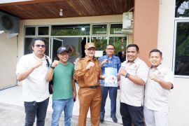 KONI Pesisir Selatan serahkan Surat Keputusan Kepengurusan Periode 2025--2029 pada Bupati