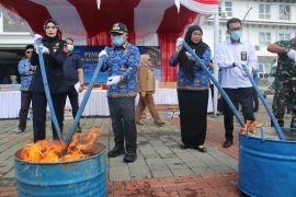 Bea Cukai memusnahkan sebanyak 7,2 juta batang rokok ilegal di Ciayumajakuning