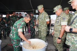 Wakil Panglima TNI tinjau pembangunan Yonif TP dan KDKMP di Lamongan