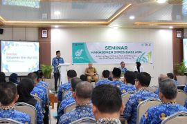 Pemkab HSS gelar seminar manajemen stres untuk ASN