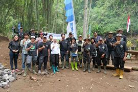 Bakti BCA restorasi mata air dan tanam 21.000 pohon di Malang