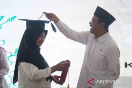 Mensos mewisuda 1.000 warga KPM Program Keluarga Harapan