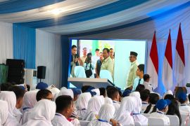 Prabowo launches national smartboard rollout to digitalize classrooms
