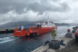 KM. Jeni Jaya 05 berpenumpang 12 orang alami kerusakan mesin di perairan Ternate