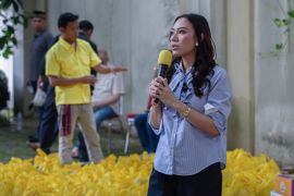 HUT Golkar, legislator DKI bagikan sembako kepada warga membutuhkan