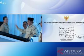 Prabowo: 75 persen sekolah di Indonesia telah terima smartboard