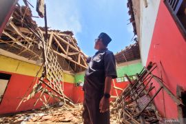 Disdikbud Situbondo alokasikan anggaran rehabilitasi sekolah ambruk