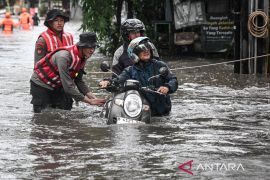 Diguyur hujan, banjir landa 16 RT di Jaksel dan Jakbar