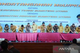 Sumut perkuat penegakan hukum humanis, Pemprov--Kejati Teken MoU PKS, Bupati Paluta hadir