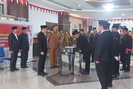 Bupati Lombok Timur tekankan integritas dan pelayanan Publik dalam rotasi pejabat