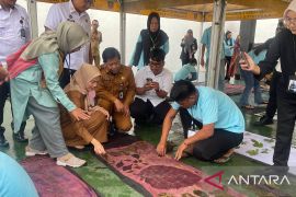 Pemkab Serang bekali warga binaan di Rutan keahlian teknik ecoprint