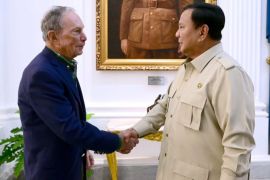 Prabowo and Bloomberg discuss education, sanitation in Indonesia