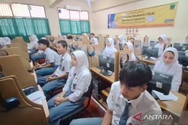 Pemkot Jaktim dorong kesetaraan pendidikan lewat "try out" KJP