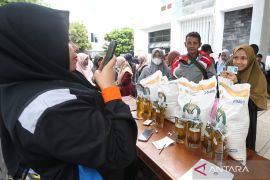 Penyaluran bantuan pangan Kemensos di Aceh