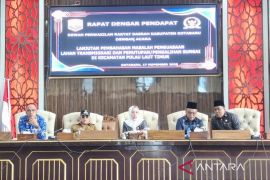 DPRD dan Pemkab Kotabaru dialog dengan warga Pulu Laut Timur