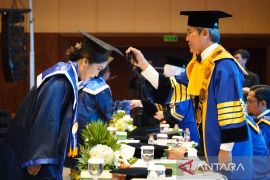 Luluskan 708 mahasiswa, ITPLN siap dukung upaya transisi energi  Indonesia