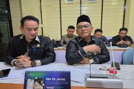Wakil Ketua DPRD Kotabaru instruksikan komisi III terun ke lokasi banjir