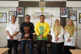 Wakil ketua DPRD Kotabaru studi komparasi ke Diskopumker Kota Banjarmasin