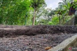 Puluhan warga di Ciamis diungsikan imbas fenomena pergerakan tanah