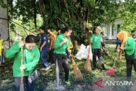 Lapas Banda kerja bakti massal bersihkan situs bersejarah peringati Hari Bakti Imipas