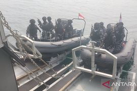 Personel KRI Bung Hatta gladi bersih simulasi penyergapan kapal