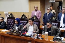 Ketua Komisi III DPR tegaskan KUHAP baru perketat syarat penangkapan, penahanan, hingga penggeledahan