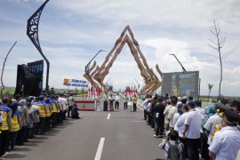 Prabowo resmikan infrastruktur hampir Rp2 triliun di 4 provinsi