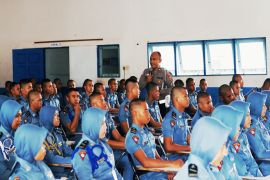 Satlantas Banjarmasin sambangi Kampus Amnus saat operasi zebra