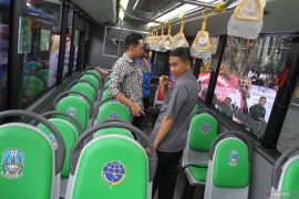 Peluncuran bus Trans Jatim