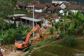 Penanganan pascabencana longsor di Ponorogo