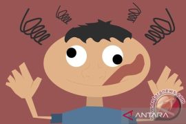 Pria diduga ODGJ mengamuk di minimarket Tangerang