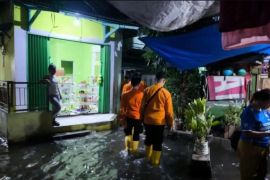 Pemkot Bandarlampung perkuat patroli di wilayah pesisir antisipasi banjir rob