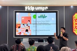 Tim dosen UMPR tingkatkan kompetensi pembelajaran lewat model etno RME