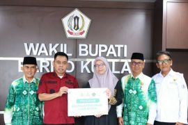 Dua mahasiswa Batola terima beasiswa kuliah ke luar negeri