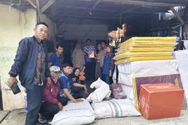 Korban kebakaran saat bentrok di Tallo dapat bantuan