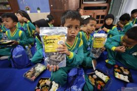 Kampanye gemar makan ikan di sekolah