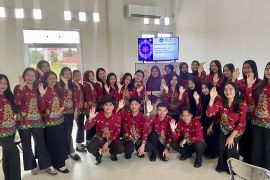 Tim PKM FKIP sosialisasi pemanfaatan konten budaya pada pembelajaran matematika