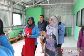 Dosen Universitas Jambi dampingi Kelompok Tani Suka Maju urus legalitas produk