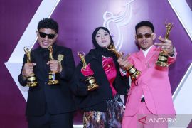 Kemarin, daftar pemenang AMI 2025 hingga Jeff Bezos pimpin startup AI