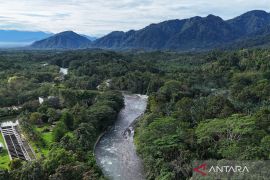 Menakar kebijakan fiskal penyelamat alam