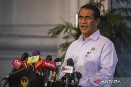 Politik kemarin, Prabowo panggil Mentan hingga survei dua periode