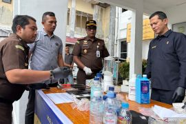 Kejari Aceh Barat musnahkan narkotika sabu hasil kejahatan selama 2025