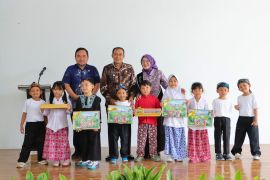 3.800 peserta didik PAUD di Ciamhi dapat bantuan perlengkapan belajar