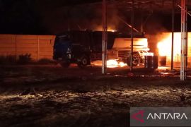 Polisi selidiki mobil tangki BBM terbakar tewaskan satu orang