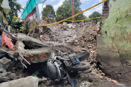 Tembok sekolah roboh, Wali Kota minta pelaksana proyek tanggung jawab